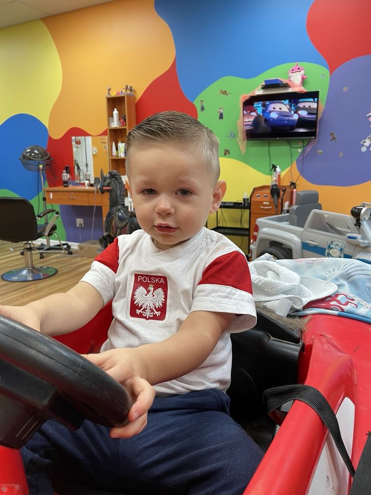 Wiggle Worms Children's Hair Studio