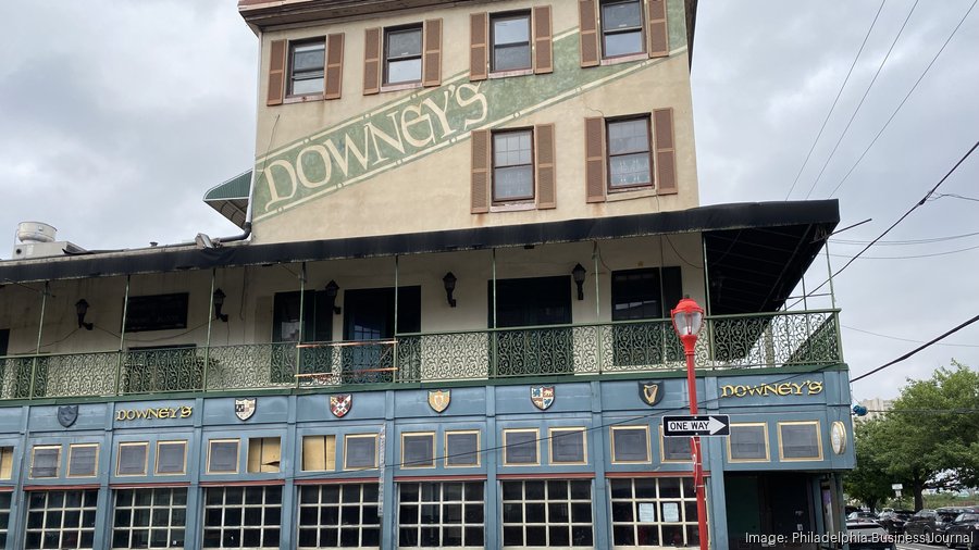 Downey's Irish Pub & Restaurant